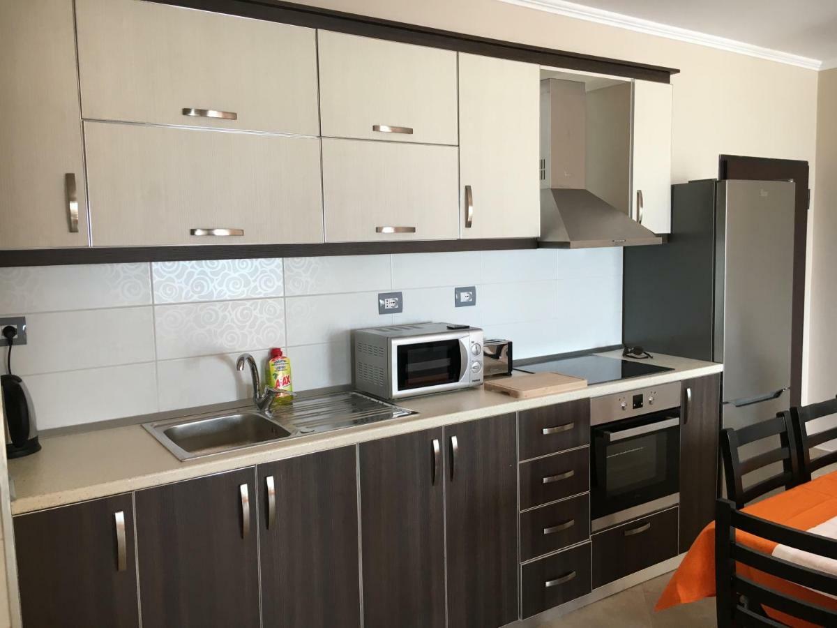Sunny Beach Apartment *